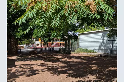 199 S 400 E, Moab, UT 84532 - Photo 17