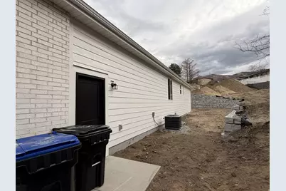 296 E 2050 S #2, Bountiful, UT 84010 - Photo 3