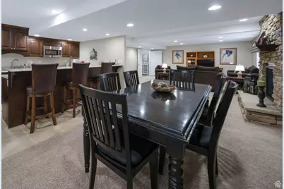 135 E Station St, Sandy, UT 84070 - Photo 21