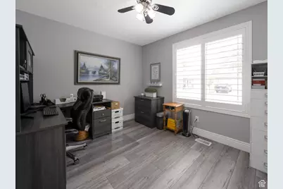 135 E Station St, Sandy, UT 84070 - Photo 15