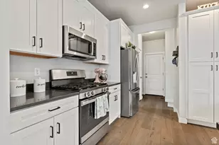 7577 S New Sycamore Dr, West Jordan, UT 84081 - Photo 11