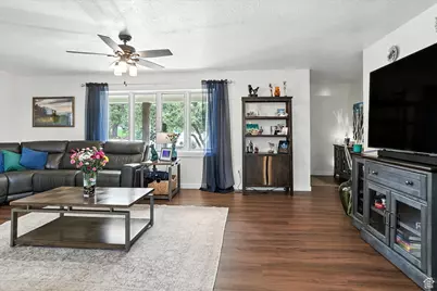 2603 E Summerwood Dr, Layton, UT 84040 - Photo 7