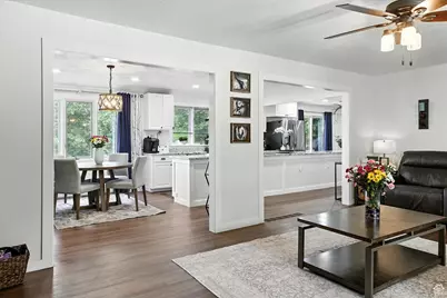 2603 E Summerwood Dr, Layton, UT 84040 - Photo 11