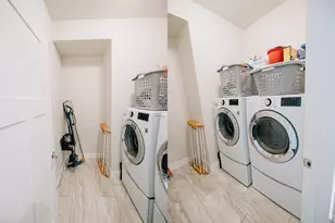 246 N Glenwood Way E, North Salt Lake, UT 84010 - Photo 19