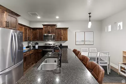 263 N 840 E, Hyrum, UT 84319 - Photo 5