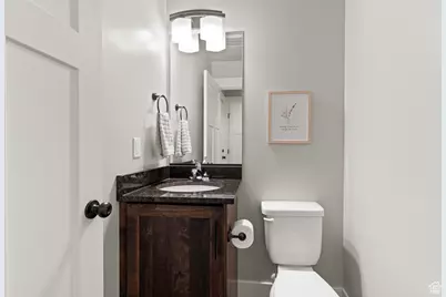 263 N 840 E, Hyrum, UT 84319 - Photo 9