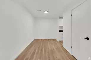 5330 S 590 E, Murray, UT 84107 - Photo 7