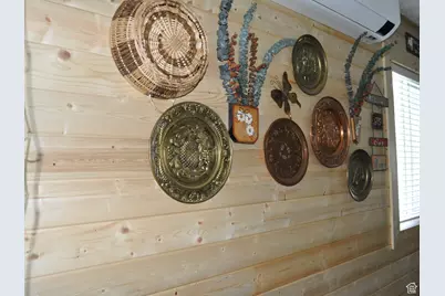 1084 W 2000 N, Vernal, UT 84078 - Photo 9