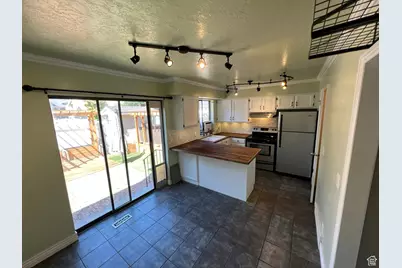861 E 575 N, Layton, UT 84041 - Photo 7