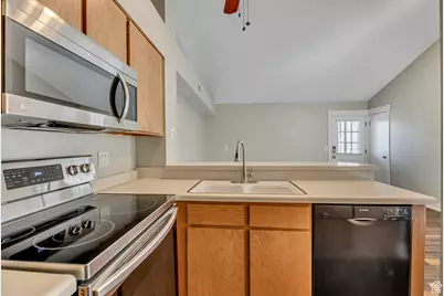 1401 W Beacon Hill Dr. S #1401, Taylorsville, UT 84123 - Photo 5