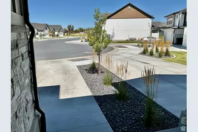 3067 S Old Emigrant Rd W #B, Syracuse, UT 84075 - Photo 3