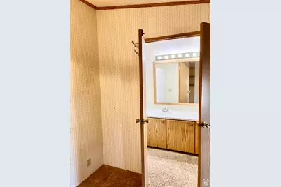 245 S 200 W, Huntington, UT 84528 - Photo 25