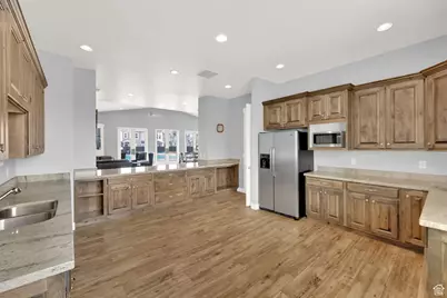 303 N 725 E, Vineyard, UT 84059 - Photo 31