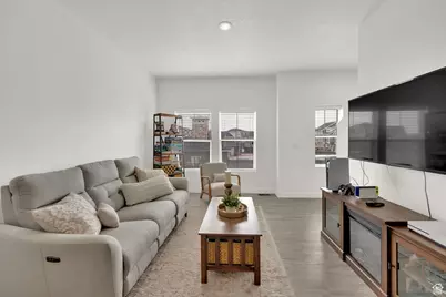 303 N 725 E, Vineyard, UT 84059 - Photo 3