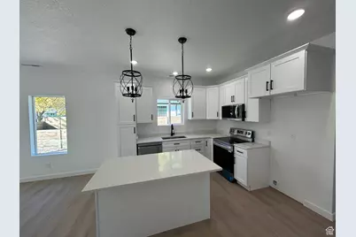 916 W 500 S, Salt Lake City, UT 84104 - Photo 11