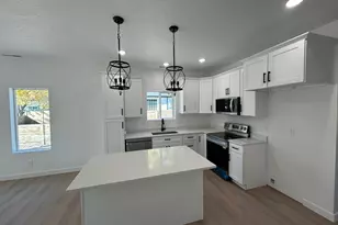 916 W 500 S, Salt Lake City, UT 84104 - Photo 11
