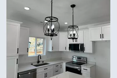 916 W 500 S, Salt Lake City, UT 84104 - Photo 9