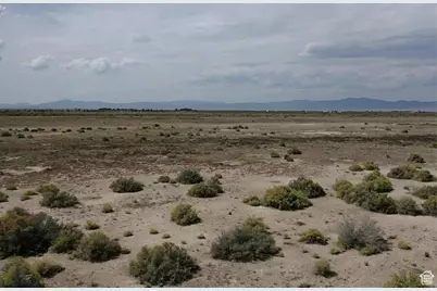 40 N 800 W, Beryl, UT 84714 - Photo 11