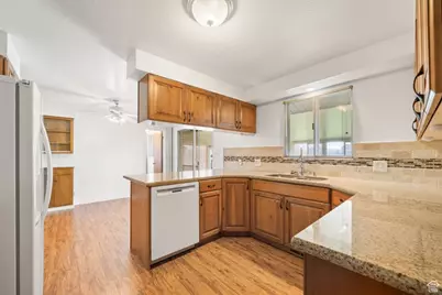 2425 W 200 S, Marriott-Slaterville City, UT 84404 - Photo 15