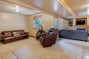 940 E Canyon Rd, Hyde Park, UT 84318 - Photo 39