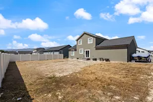 2384 E Spg St, Eagle Mountain, UT 84005 - Photo 27