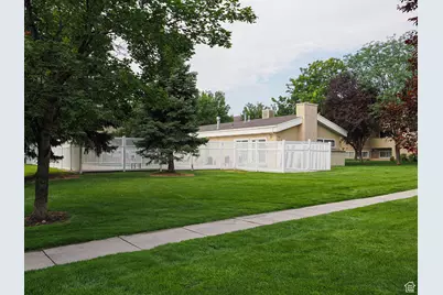 1817 W 7600 S #I204, West Jordan, UT 84084 - Photo 29