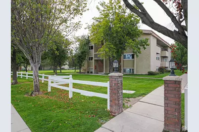 1817 W 7600 S #I204, West Jordan, UT 84084 - Photo 3