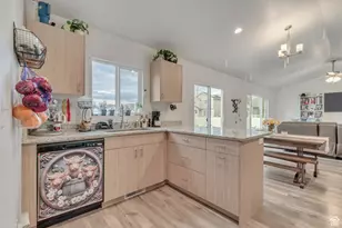 2415 E Boxwood Ln, Eagle Mountain, UT 84005 - Photo 13