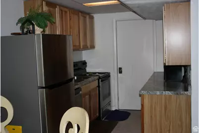 9144 S Peach Blossom Dr, Sandy, UT 84094 - Photo 21