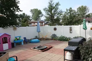 9144 S Peach Blossom Dr, Sandy, UT 84094 - Photo 31