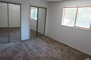 1113 E Country Hills Dr, Ogden, UT 84403 - Photo 19