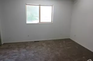 1113 E Country Hills Dr, Ogden, UT 84403 - Photo 17