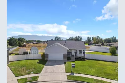 3867 Rungsted Cir, Syracuse, UT 84075 - Photo 3