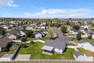 3867 Rungsted Cir, Syracuse, UT 84075 - Photo 29