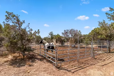 11450 N Pigeon Hollow Rd, Spring City, UT 84662 - Photo 39