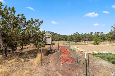 11450 N Pigeon Hollow Rd, Spring City, UT 84662 - Photo 37
