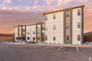 226 N Cliff Side Dr, Hurricane, UT 84737 - Photo 3