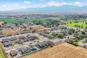 273 E Cherry St, Grantsville, UT 84029 - Photo 5