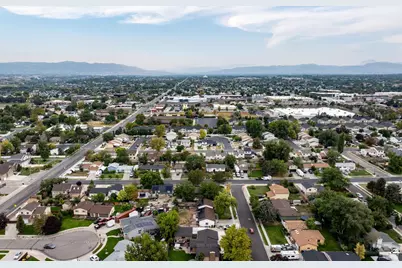 1352 W 8780 S, West Jordan, UT 84088 - Photo 43