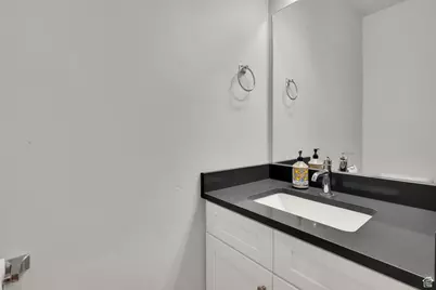 1013 S 2740 E, Spanish Fork, UT 84660 - Photo 17