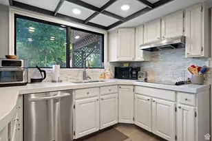 685 W 1000 N, Pleasant Grove, UT 84062 - Photo 15