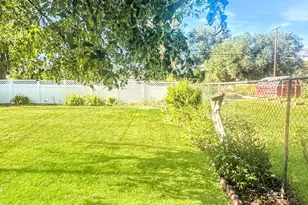 768 W 300 S, Provo, UT 84601 - Photo 17