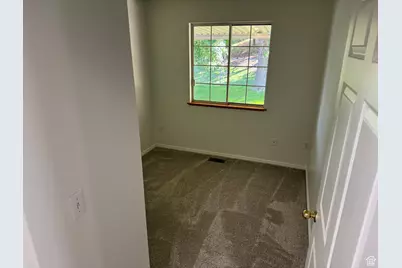 1789 W 5000 S, Roy, UT 84067 - Photo 13