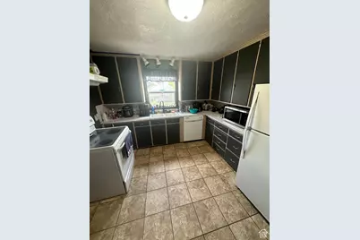 575 W 200 S, Vernal, UT 84078 - Photo 7