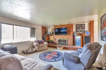 2038 W 4600 S, Roy, UT 84067 - Photo 5