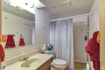 2038 W 4600 S, Roy, UT 84067 - Photo 13
