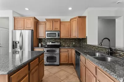 1635 N Liberty Dr, Washington, UT 84780 - Photo 9