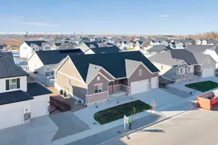 8645 N Halloran Ct, Lake Point, UT 84074 - Photo 29