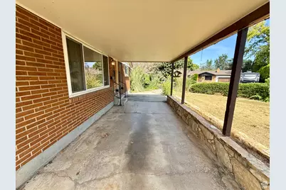 1358 E Maplewood Cir, Murray, UT 84121 - Photo 3