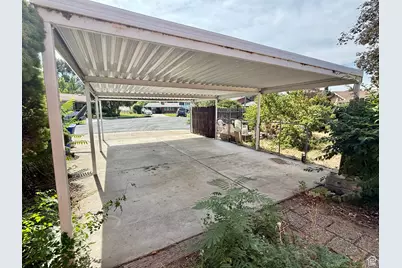 1358 E Maplewood Cir, Murray, UT 84121 - Photo 25